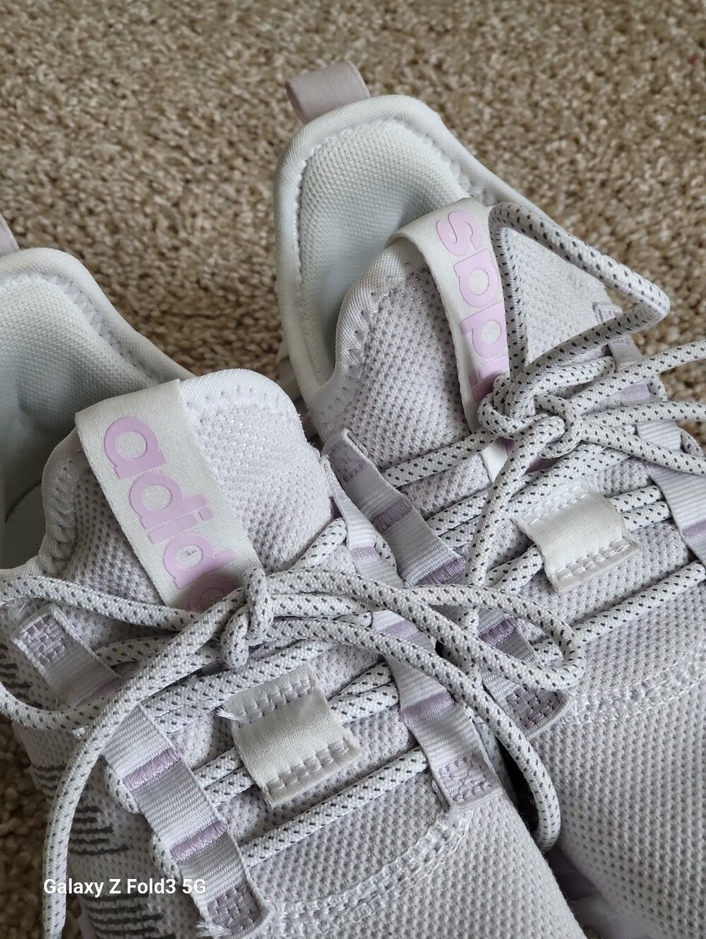 ♥️EUC♥️ Adidas Girls Lightweight Athletic Shoes - Pale Gray - Picture 2 of 8